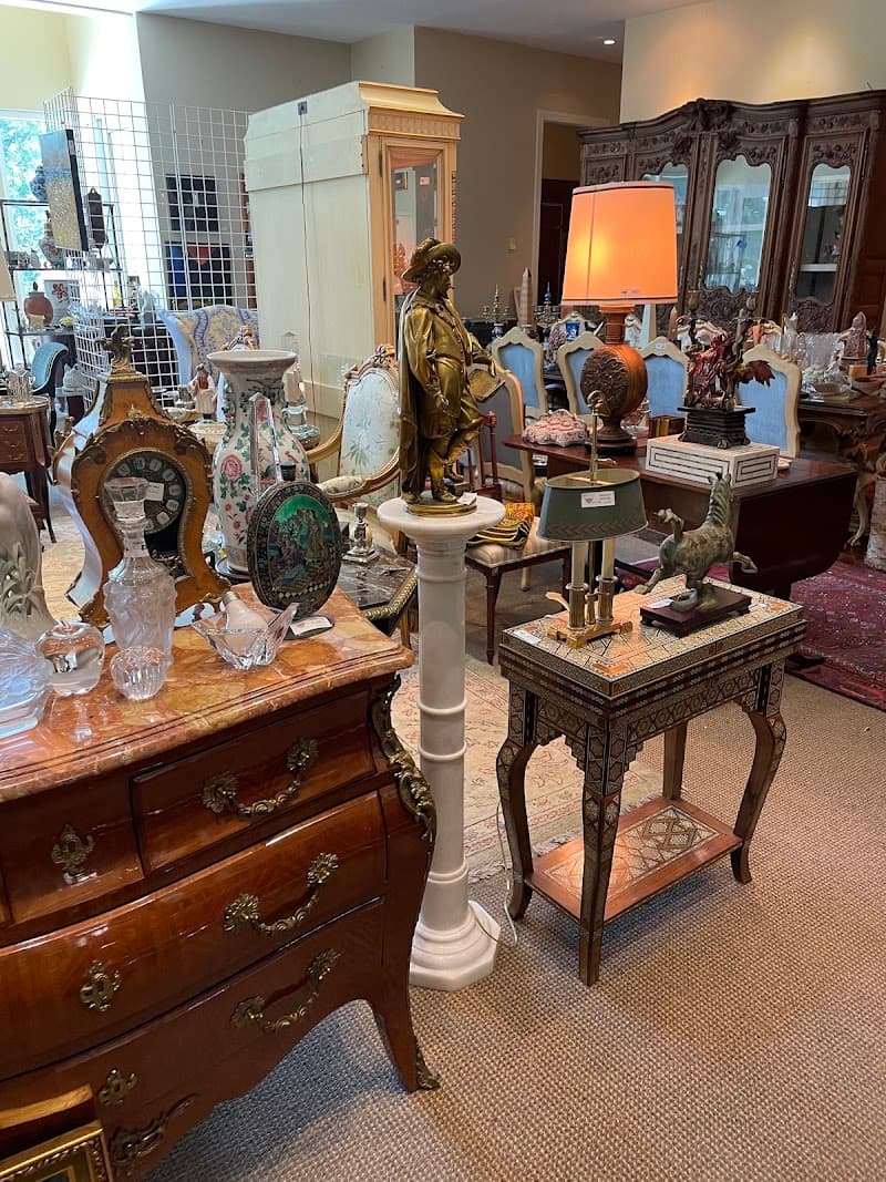 Lewis & Maese Antiques & Auctions