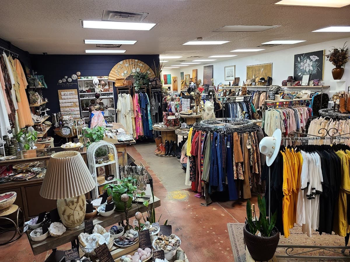 Nash Vintage Collective / NV Collective