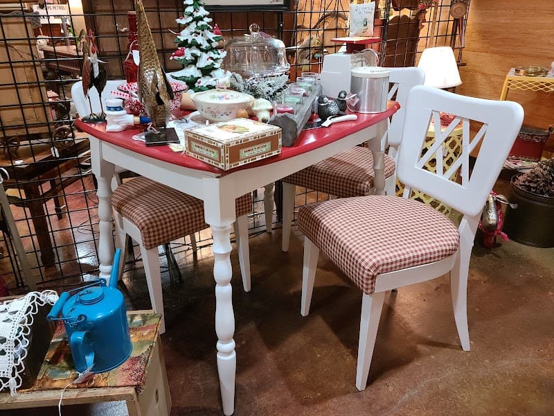Neches Belle Antique Mall & Market