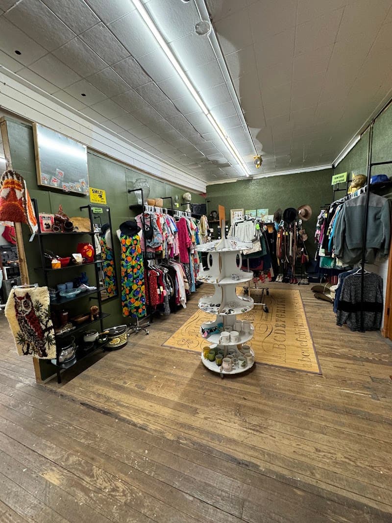 Old Bones Vintage Finds