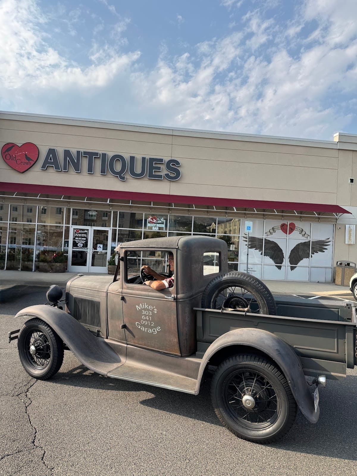 Old Crows Antiques