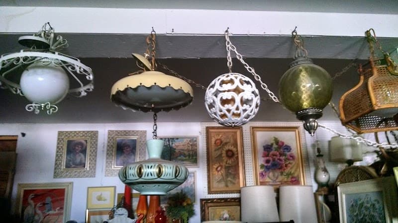Old Stuff Antique Mercantile