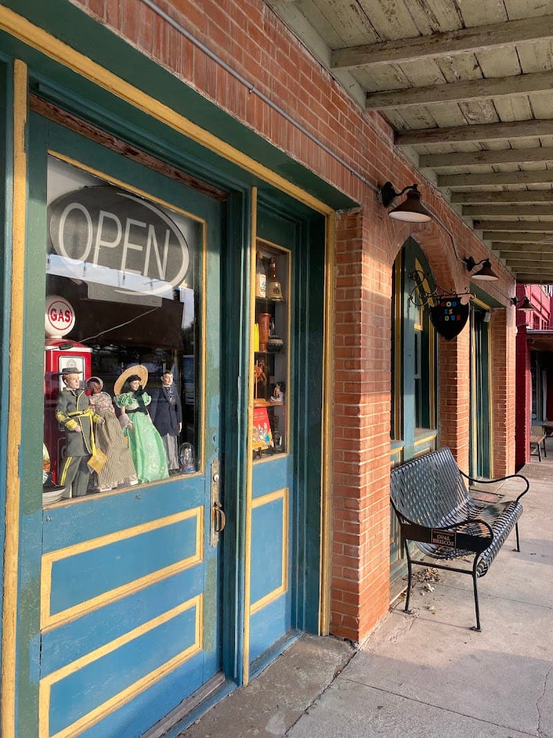 Old Town Buda Antique Mall
