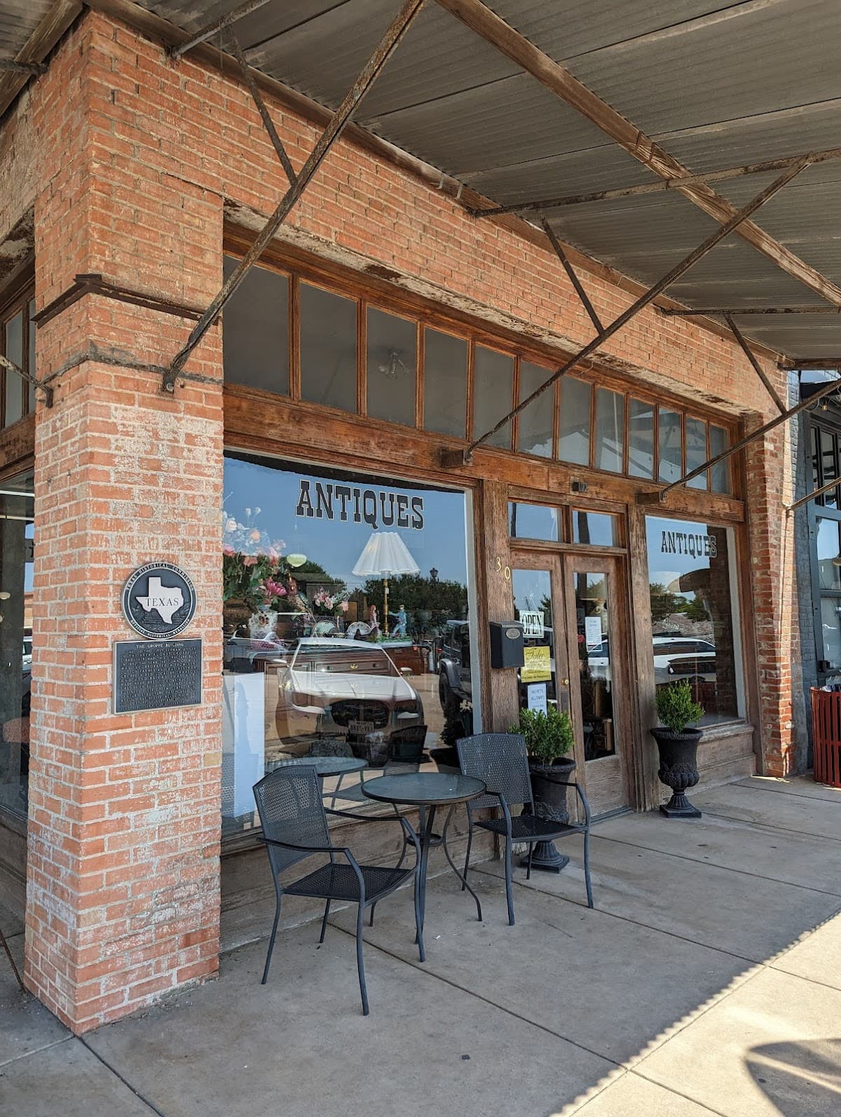 Olde Czech Corner Antiques