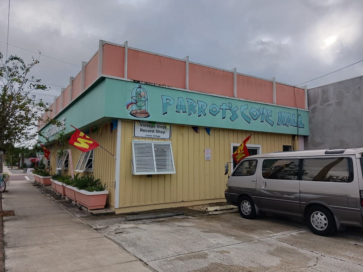 Parrotβs Cove Mall