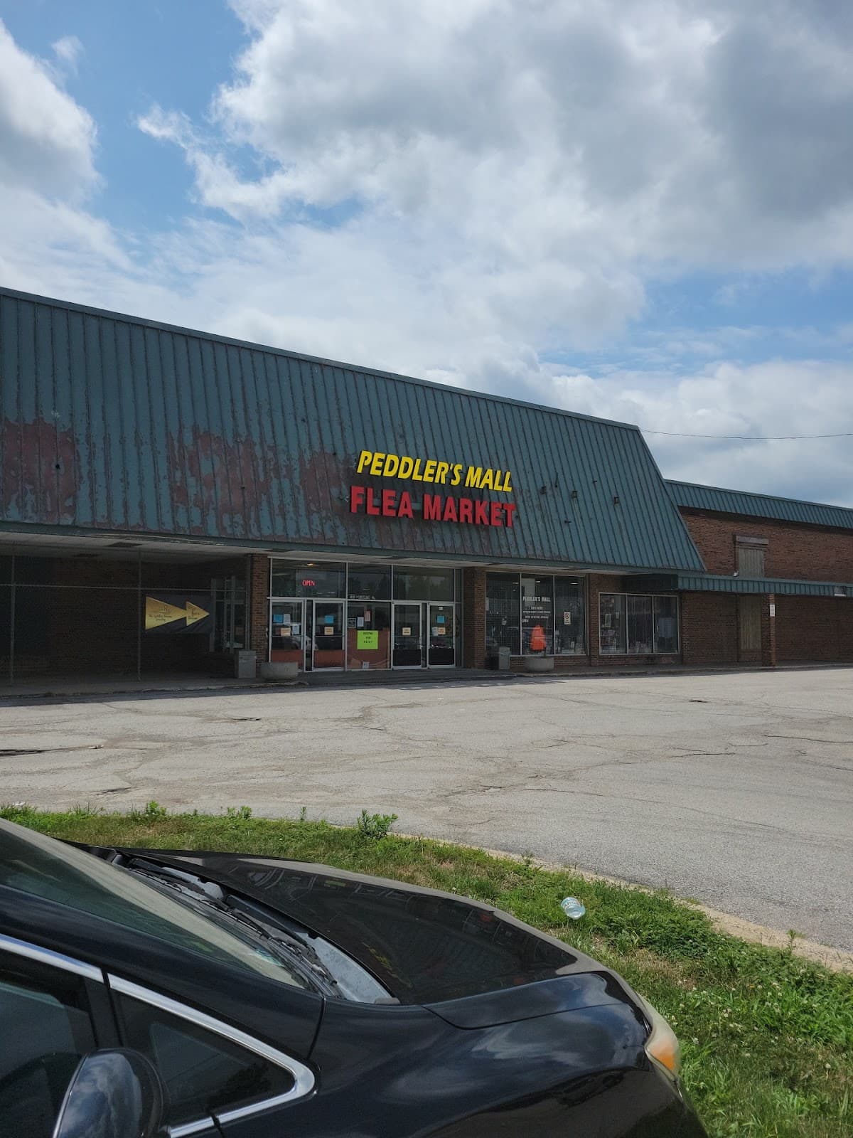 Peddlers Mall