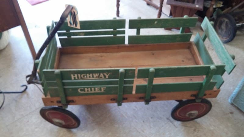Play It Again/Granny’s Antiques