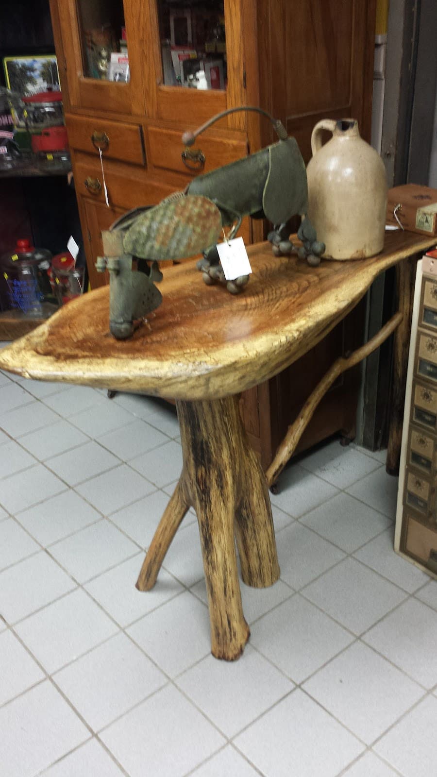 Pokeberry Antiques