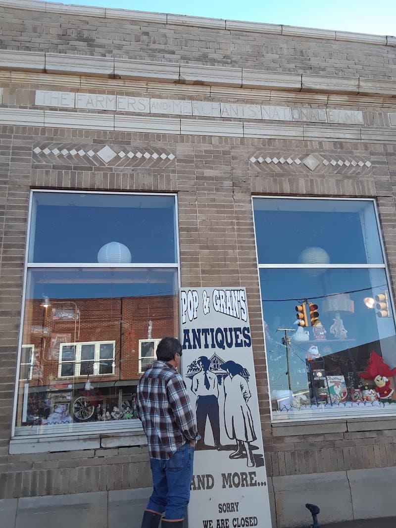 Pop & Gran’s Antiques and More