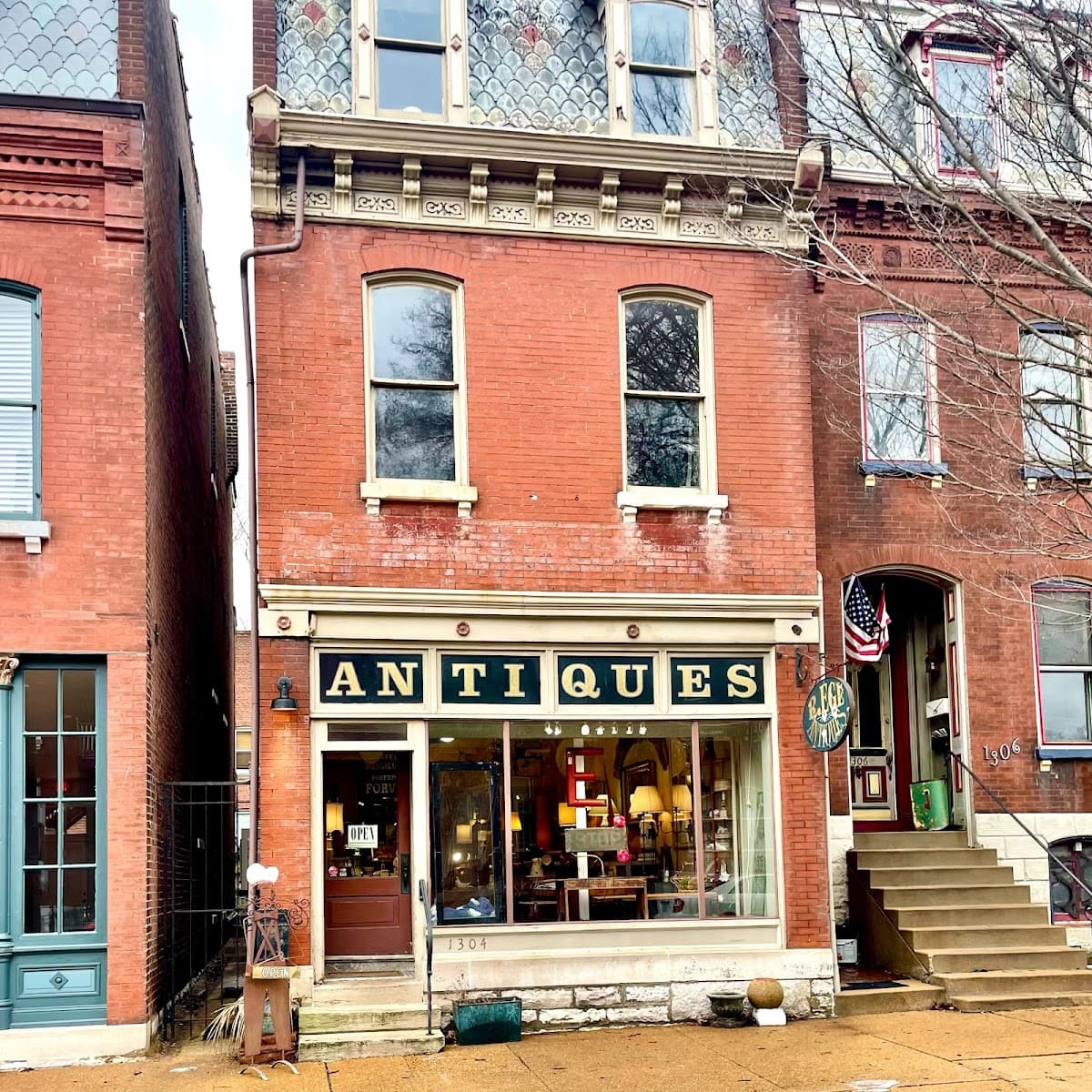 R. Ege Antiques