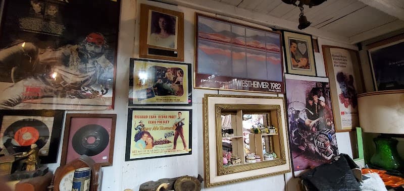 Reggie’s Antiques