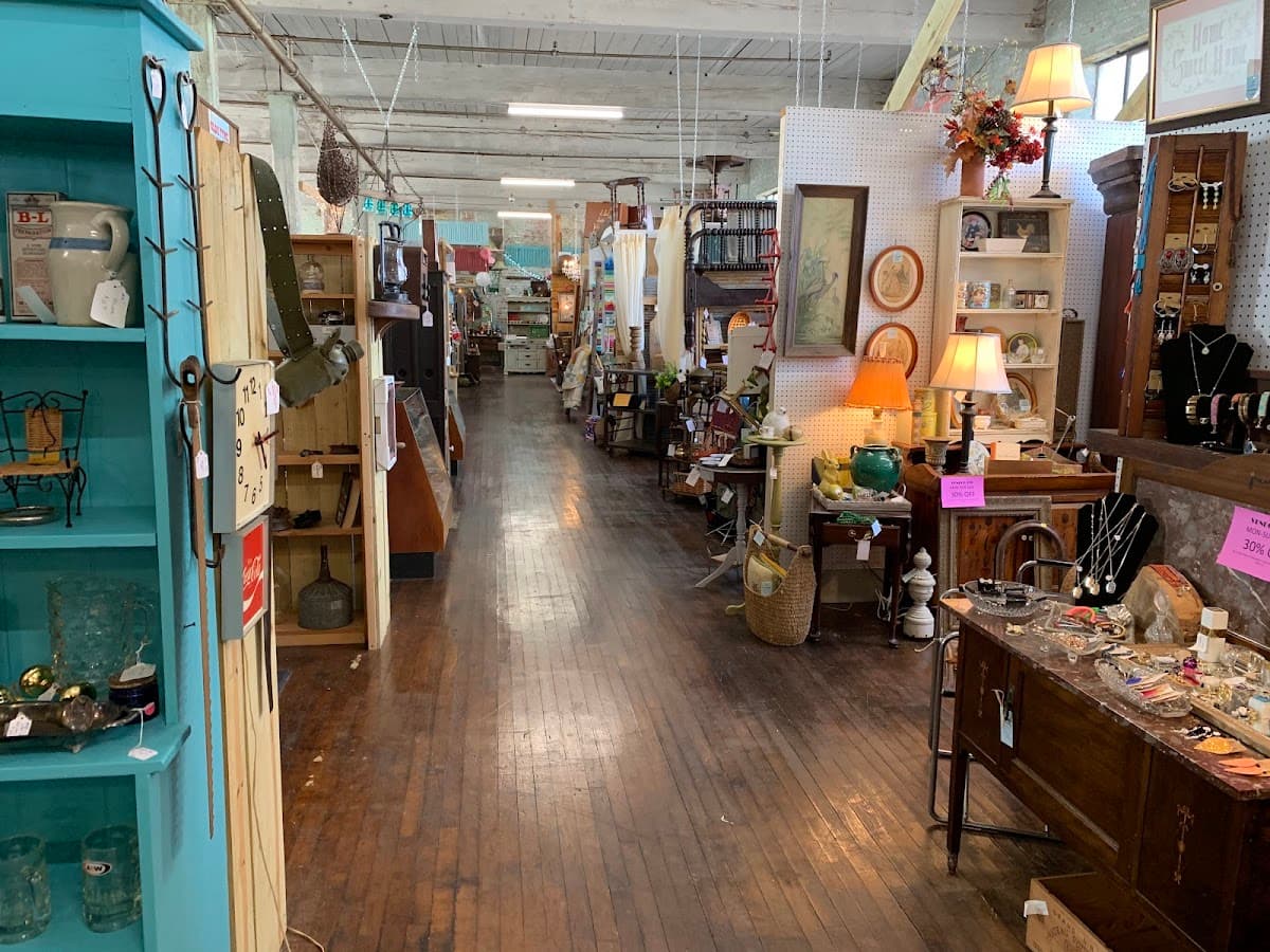 Relics Antiques Marketplace