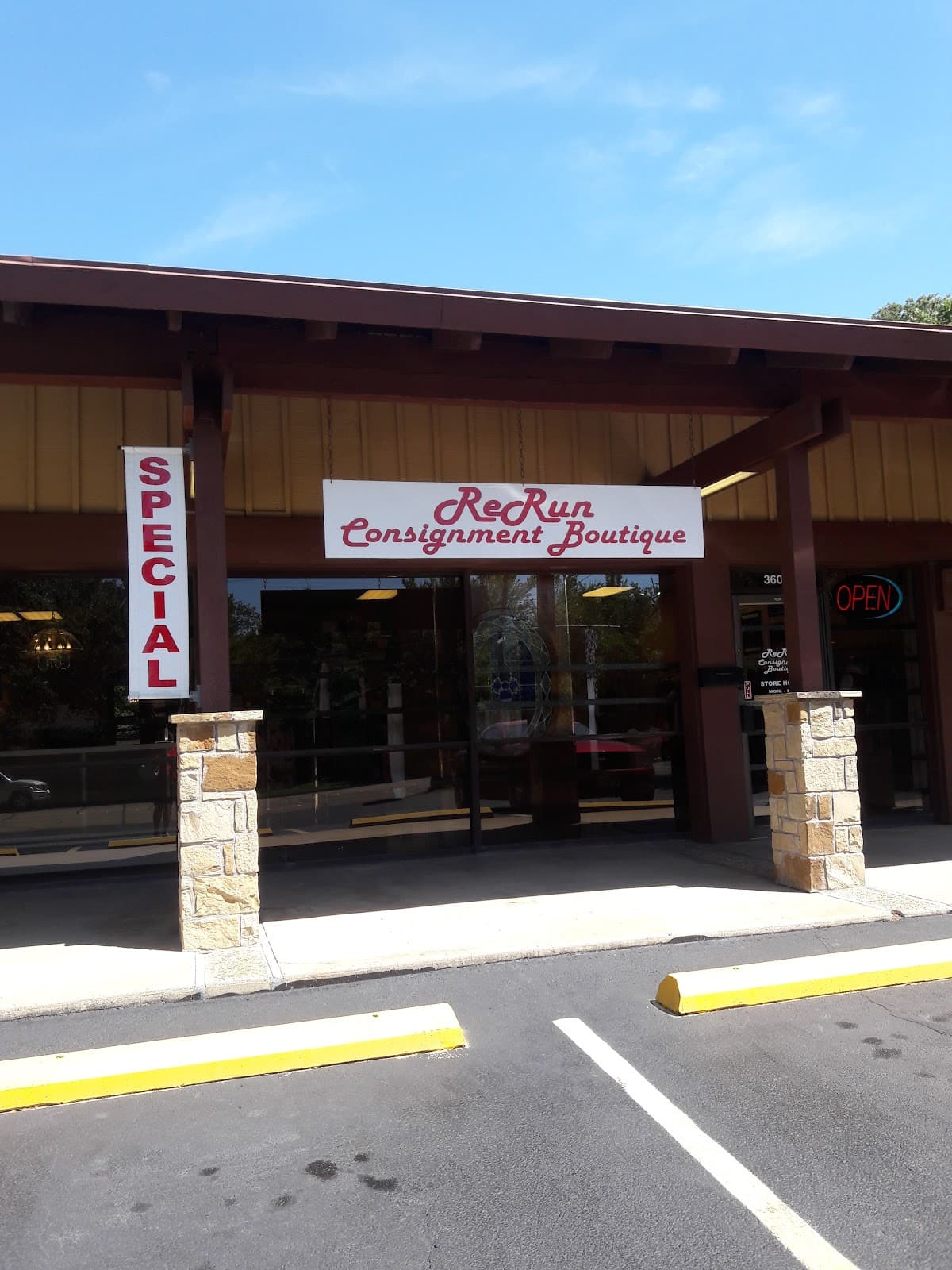 Rerun Consignment Boutique