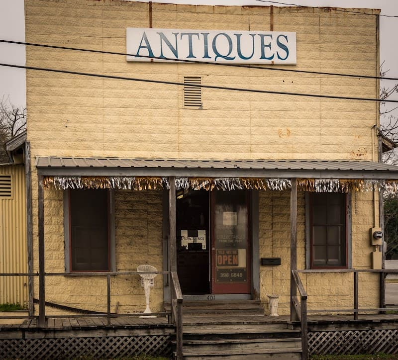 Royal’s Antiques & Firearms