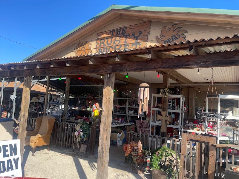 Rusty Bucket Resale and Estate Sales