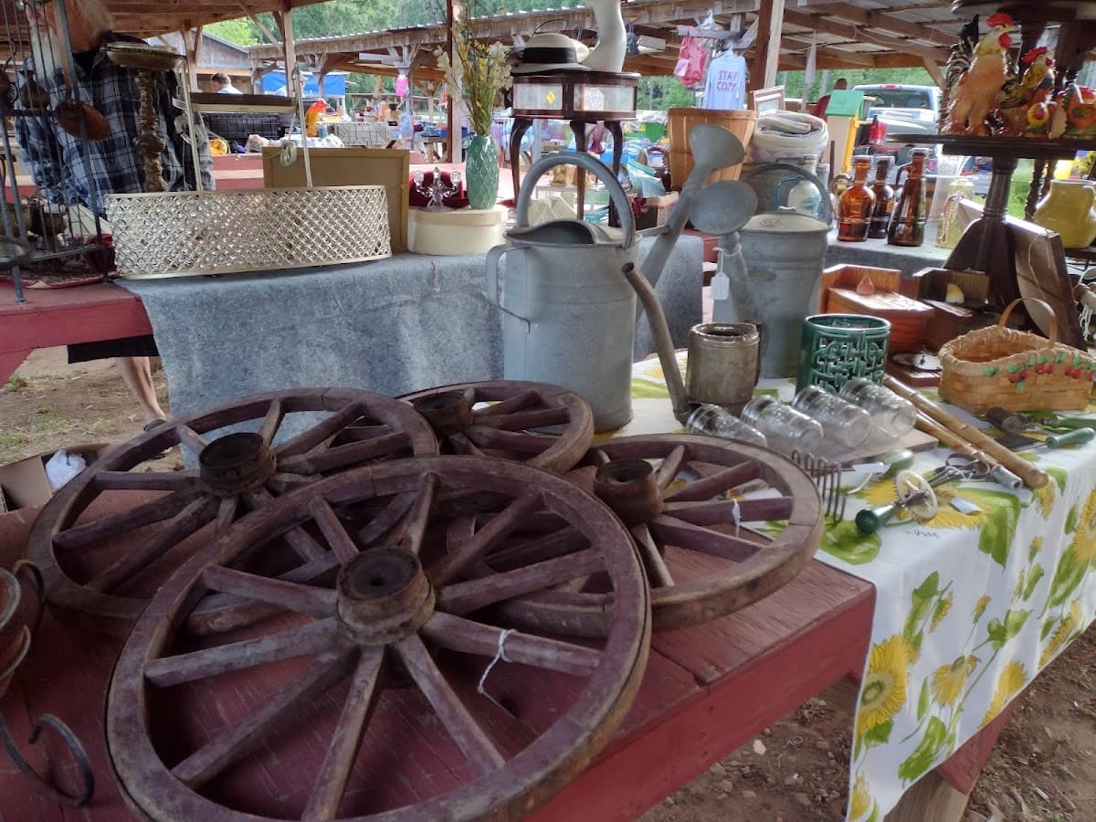 Ruthβs Flea Market