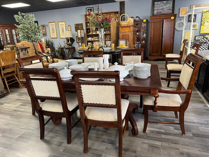 Second Chances Thrift โ Edmond