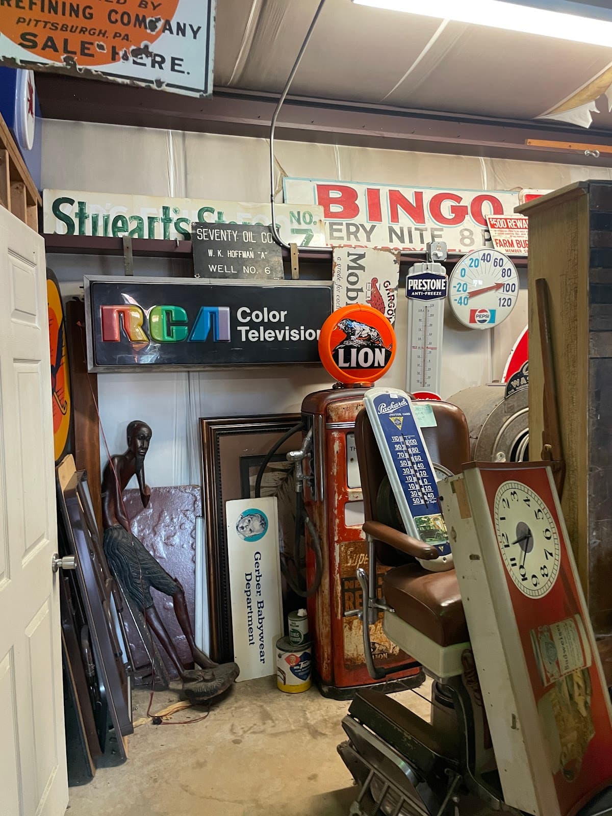 Shawβs Antiques