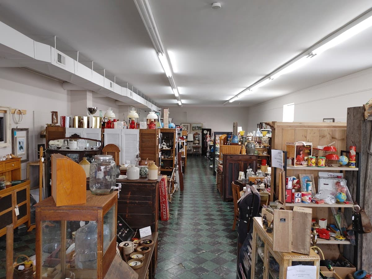South Charleston Antique Mall near Gilbert