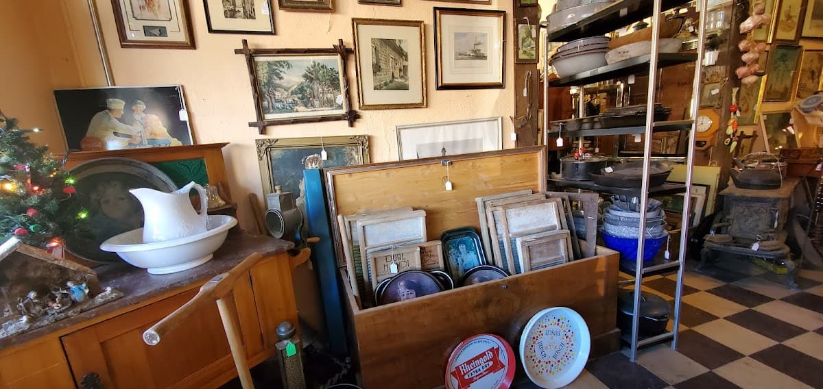 Sullivan Street Antiques