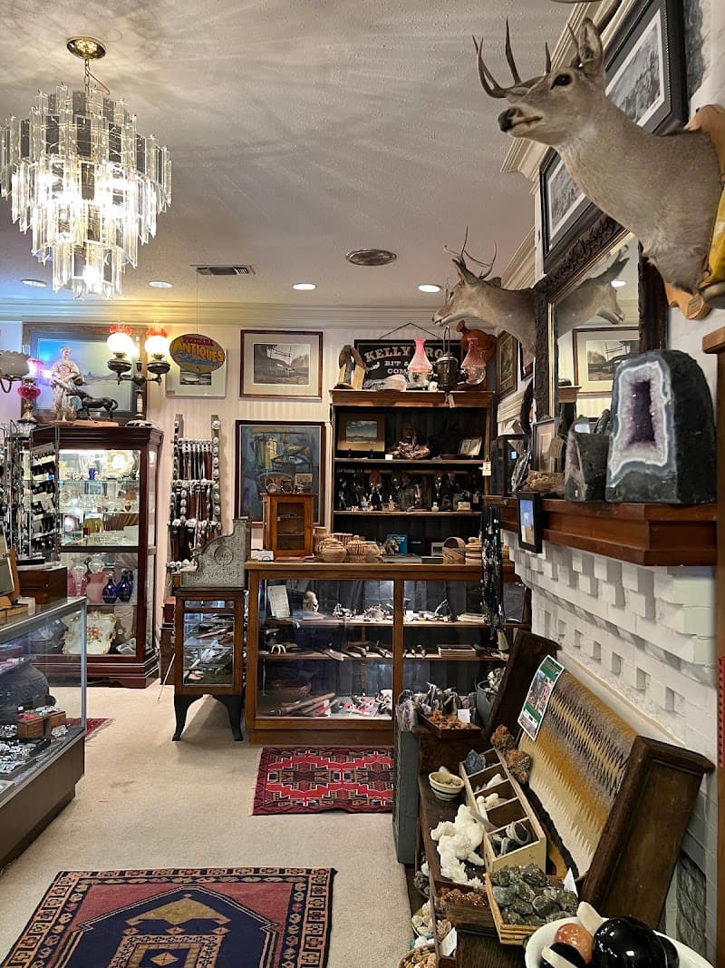 The Cheshire Cat Antiques