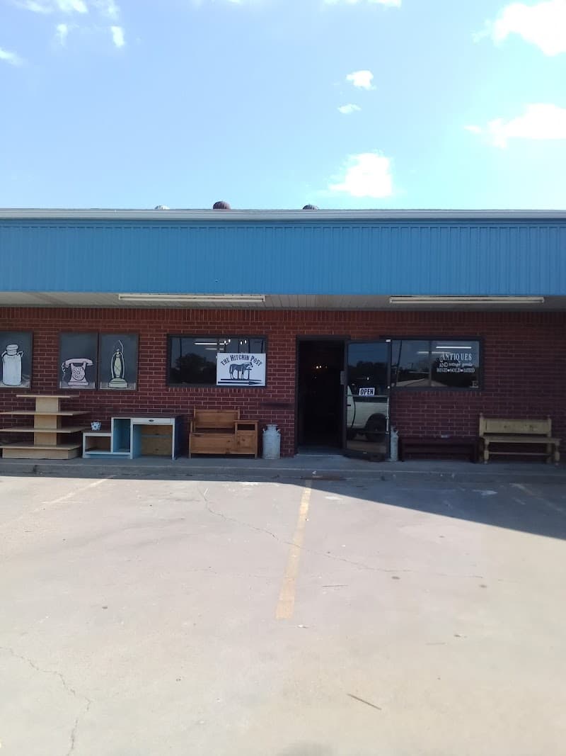 The Hitchin Post, 1500 4th St Graham TX