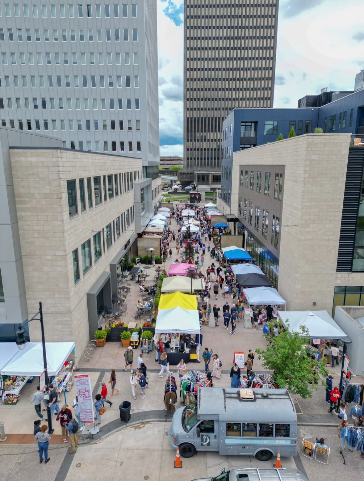 The Lucky Flea Market