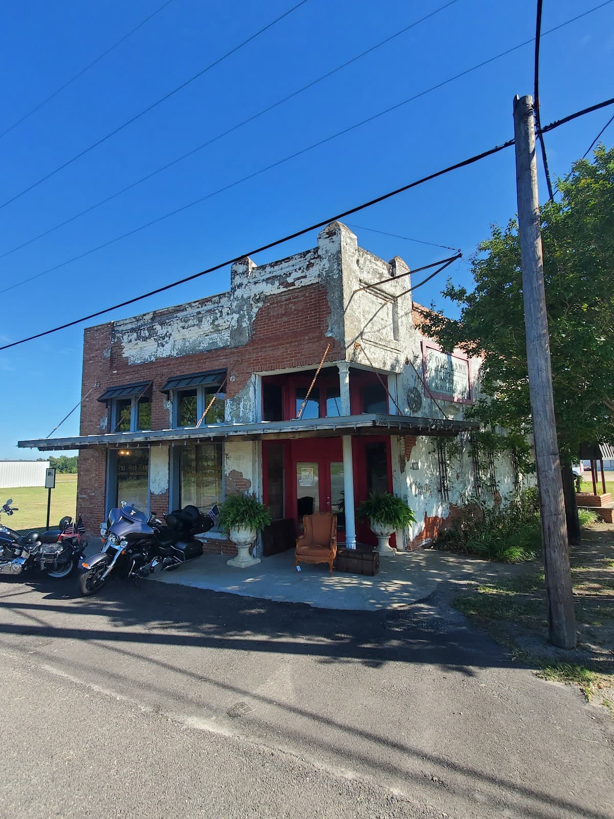 The Old Bank Antiques and accessories