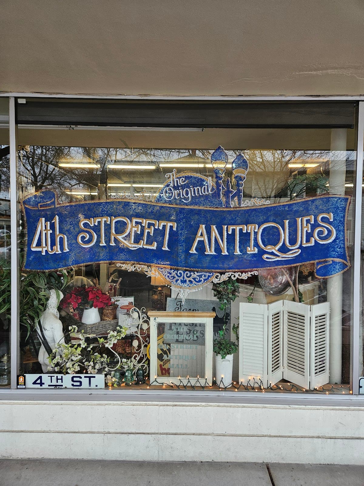 The Original 4th Street Antique Mall