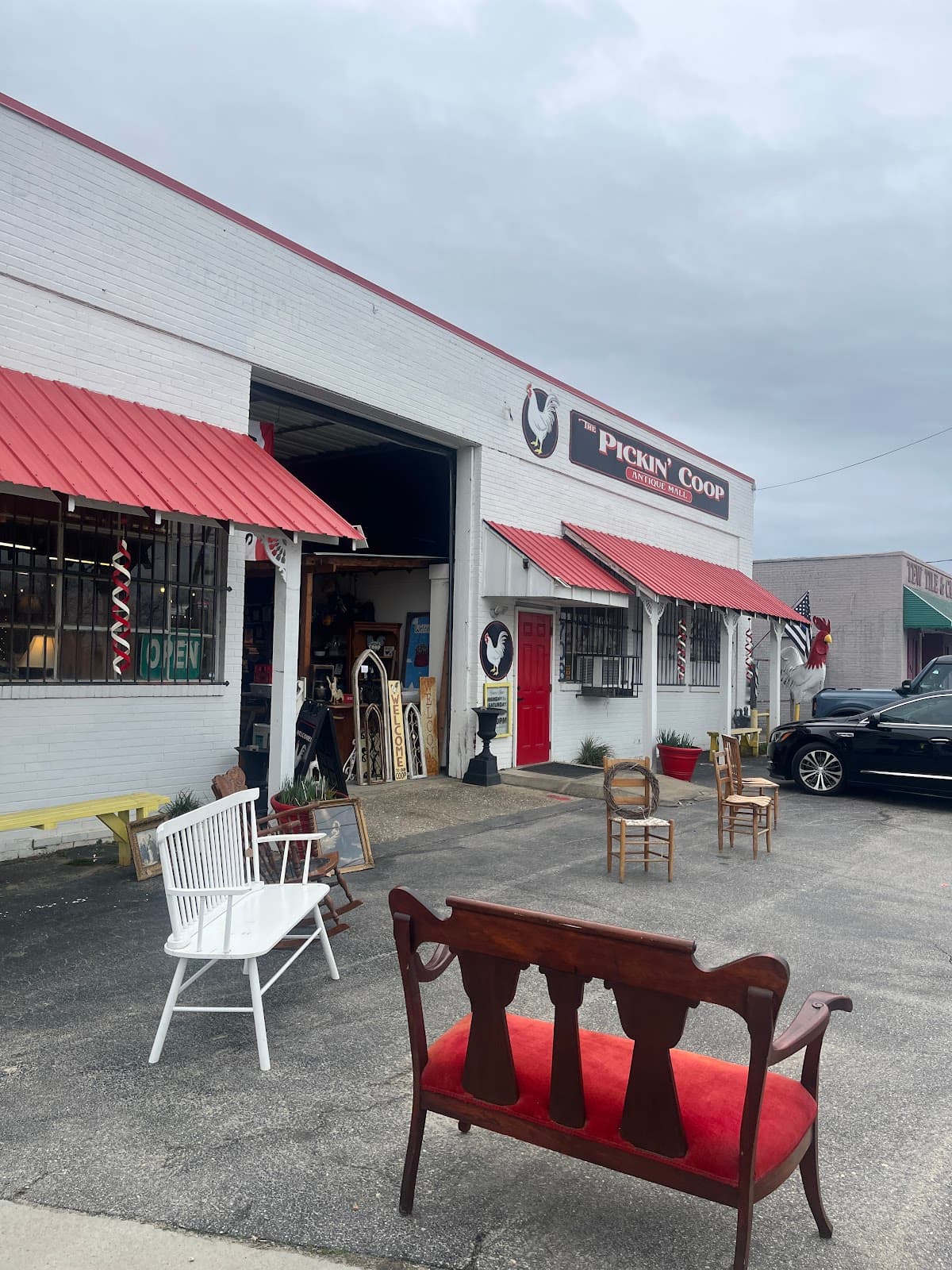 The Pickin Coop Antique Mall