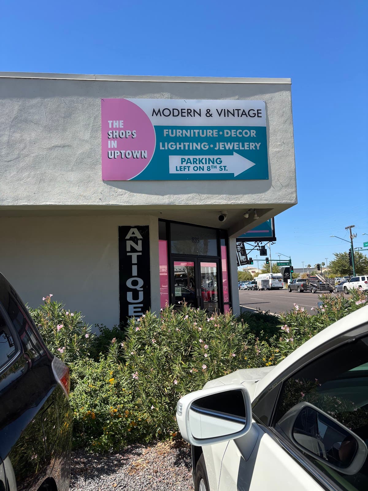 The Shops In Uptown