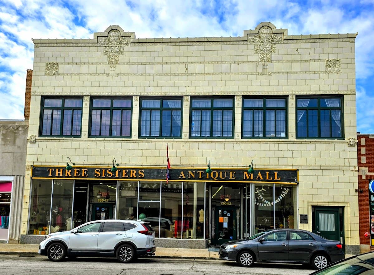 Three Sisters Antique Mall