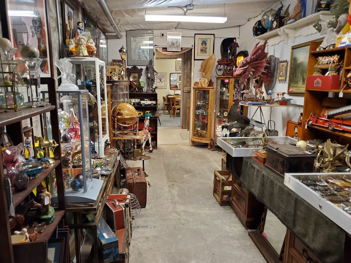 Time Travelers of Oregon Antique Mall and Estate Sale Services