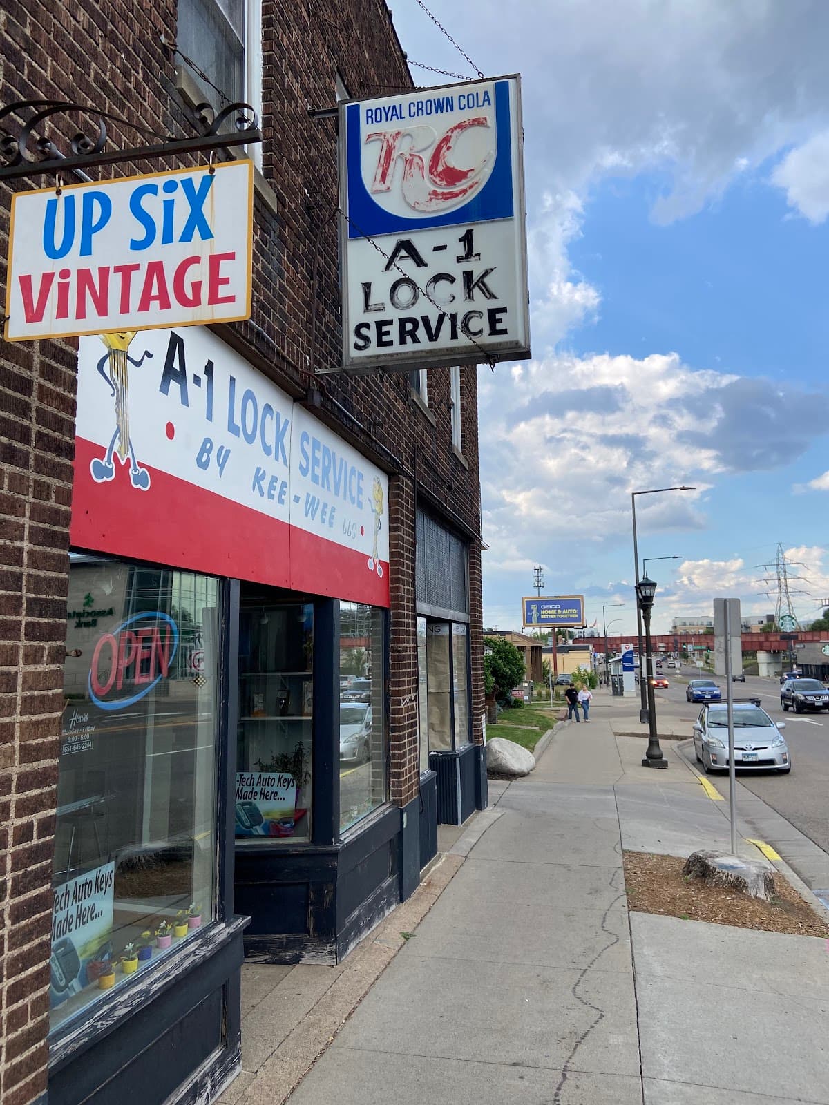 Up Six Vintage