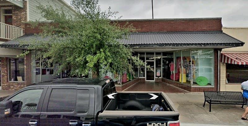 Vicki’s Antiques on Main