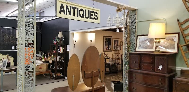Vineyards Antique Mall