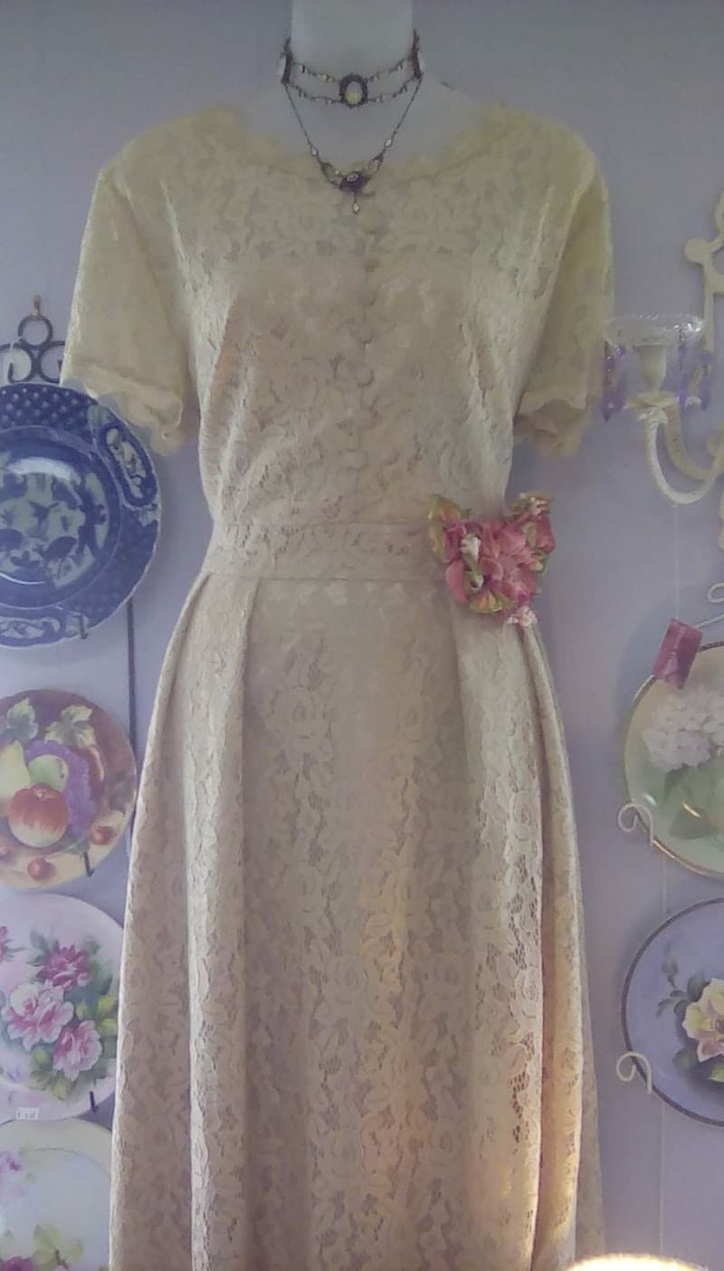 Vintage Angels Corner