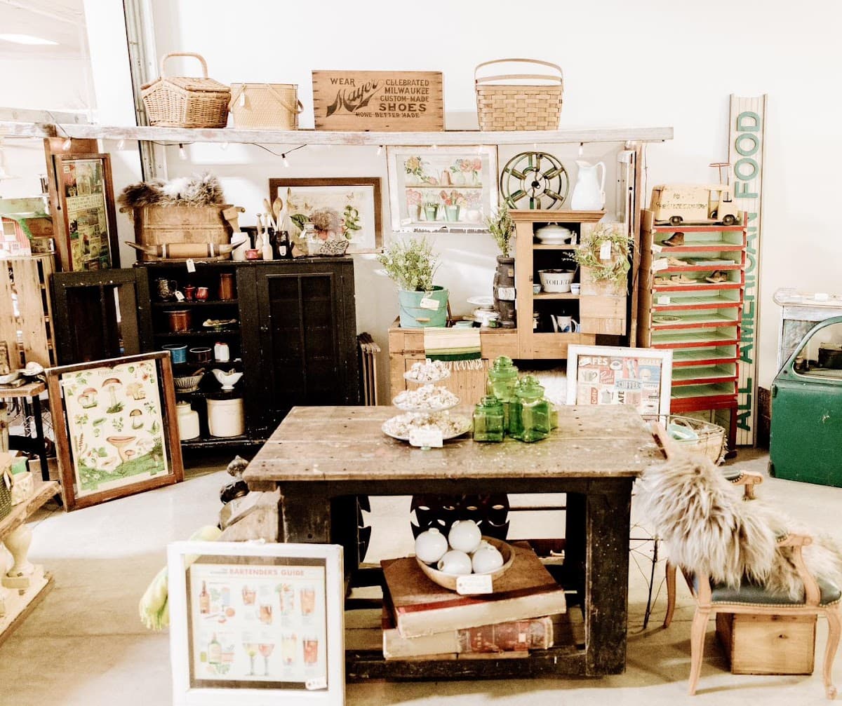 Vintage Market Days of Eastern Iowa
