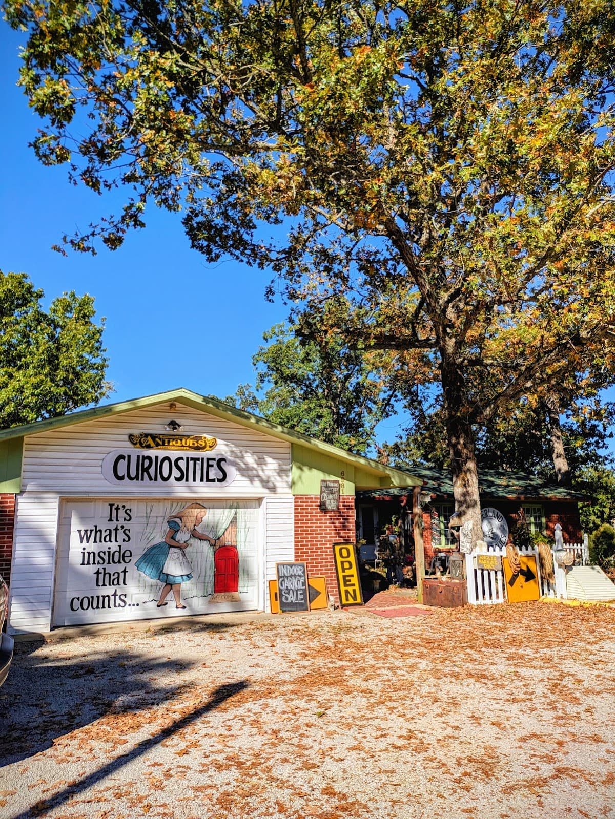 Wonderland Antiques